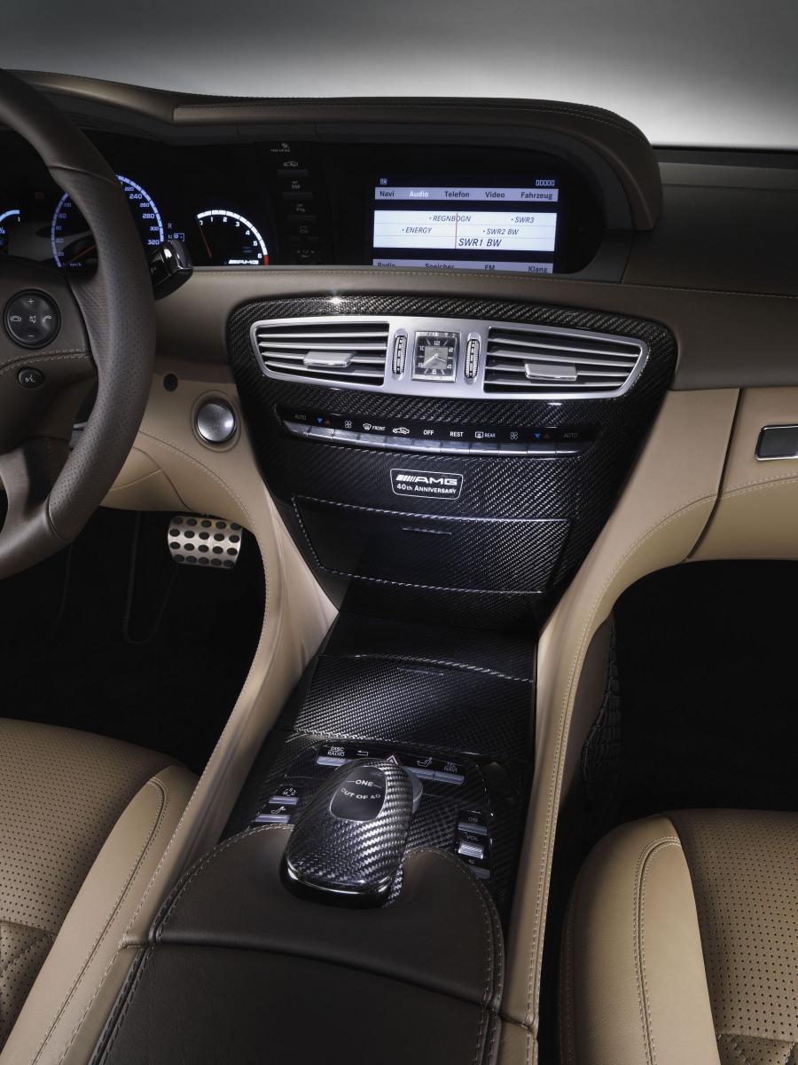 Mercedes-Benz CL65 AMG 2008 года  (фото 20 из 22)